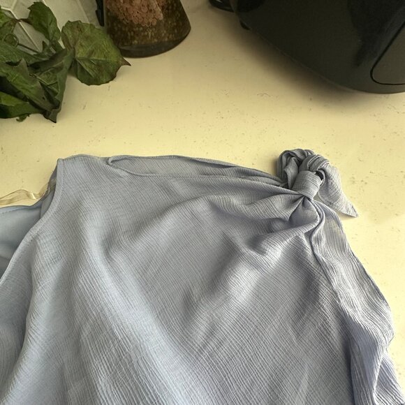 Apt. 9 Womens Light Blue Cold Shoulder Blouse With Tie Sleeves - Picture 8 of 9